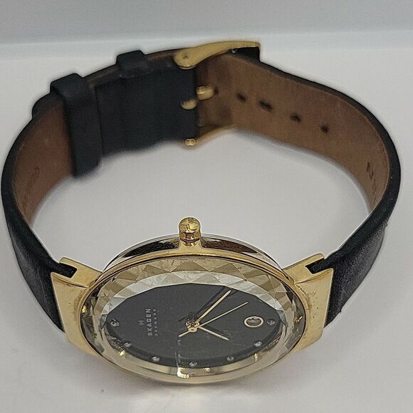 Skagen SKW2124 Womens Black Leather Analog Dial Quartz Genuine Wrist Watch AM736